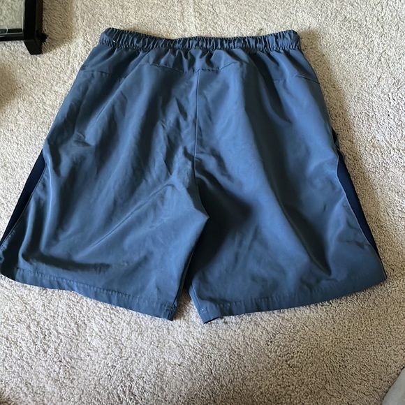 Blue Nike shorts 7in seam - Picture 2 of 2